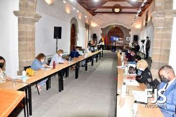 El Pacto de Telde hace valer su mayoría para aprobar definitivamente el presupuesto municipal para 2021/Francisco Javier Santana Ravelo.